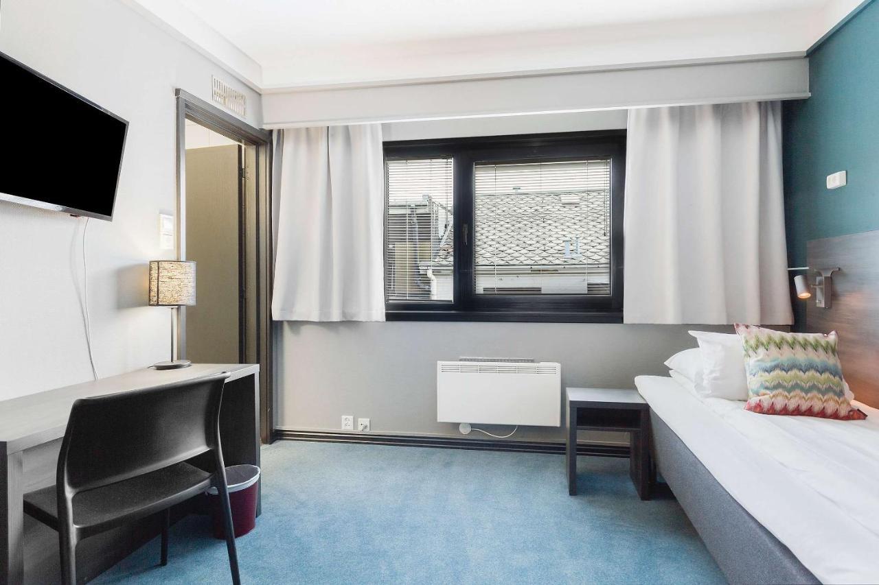 Easy Hotel 3*